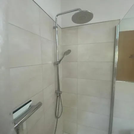Am Schuetzenwald Apartment